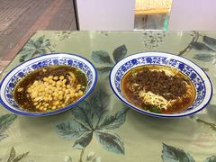 -渝之汇牛肉豌杂面