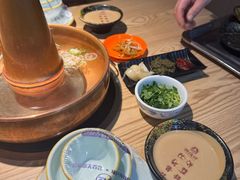 -洞庭洲·防空洞火锅·烧烤·铜锅涮肉(新百广场店)