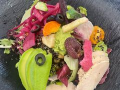 牛油果鸡肉藜麦沙拉-KIDults童伴儿亲子餐厅(达美中心广场店)