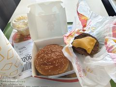 -麦当劳(乳山路店)
