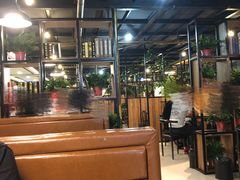大堂-每食每刻·皖北新民地锅鸡