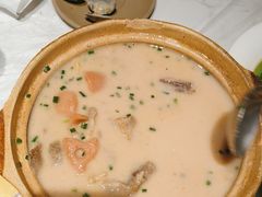 -肥肥虾庄·金牌油焖大虾(首义路店)