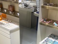 -视野联行眼镜•蔡司•依视路(温江店)