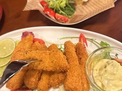 -mordew加州日记西餐&小酒馆(新天地店)