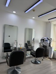 -LILI·HAIR SALON理理造型