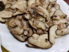 蚝油香菇炒肉丝-张记汤馆(嫩江路店)