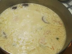 -洪氏嗨捞·猪肚鸡火锅(阳光天地店)