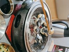 -围炉肉舍•炭烤活鳗•丹东海鲜烤肉(步行街店)