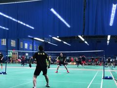 -中地华冠羽毛球俱乐部