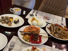 -荣誉国际酒店-云顶旋转餐厅