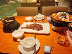 -莲餐厅·湖北菜·潜江小龙虾店(愚园路店)