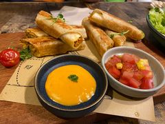 -HIGH FIVE哈福手工汉堡(桂林路店)