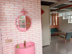 -喵屿·大理花园猫咖