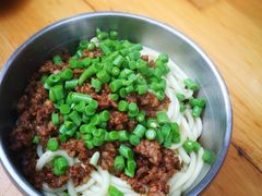 素椒杂酱面-左撇子私房面