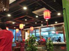 大堂-亿诣蝎府炸酱面羊蝎子火锅(酷车小镇店)