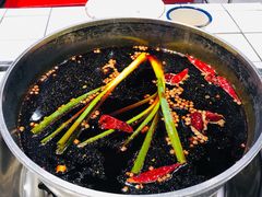 红汤锅底-九街淑芬掌中宝串串公司(两路金港国际店)