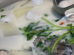 招牌鱼头煲-品渔味湖鲜馆(拈花湾店)
