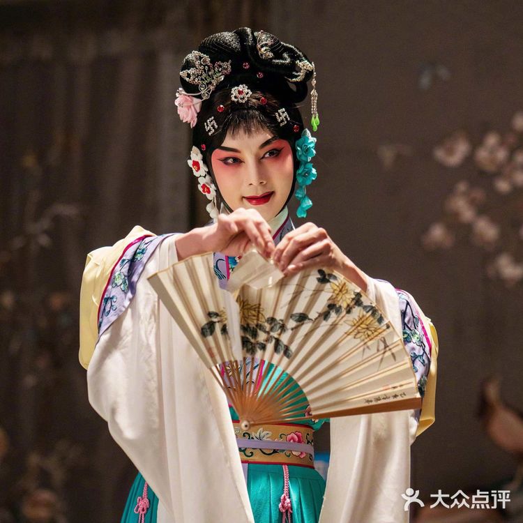 超美鬓边不是海棠红