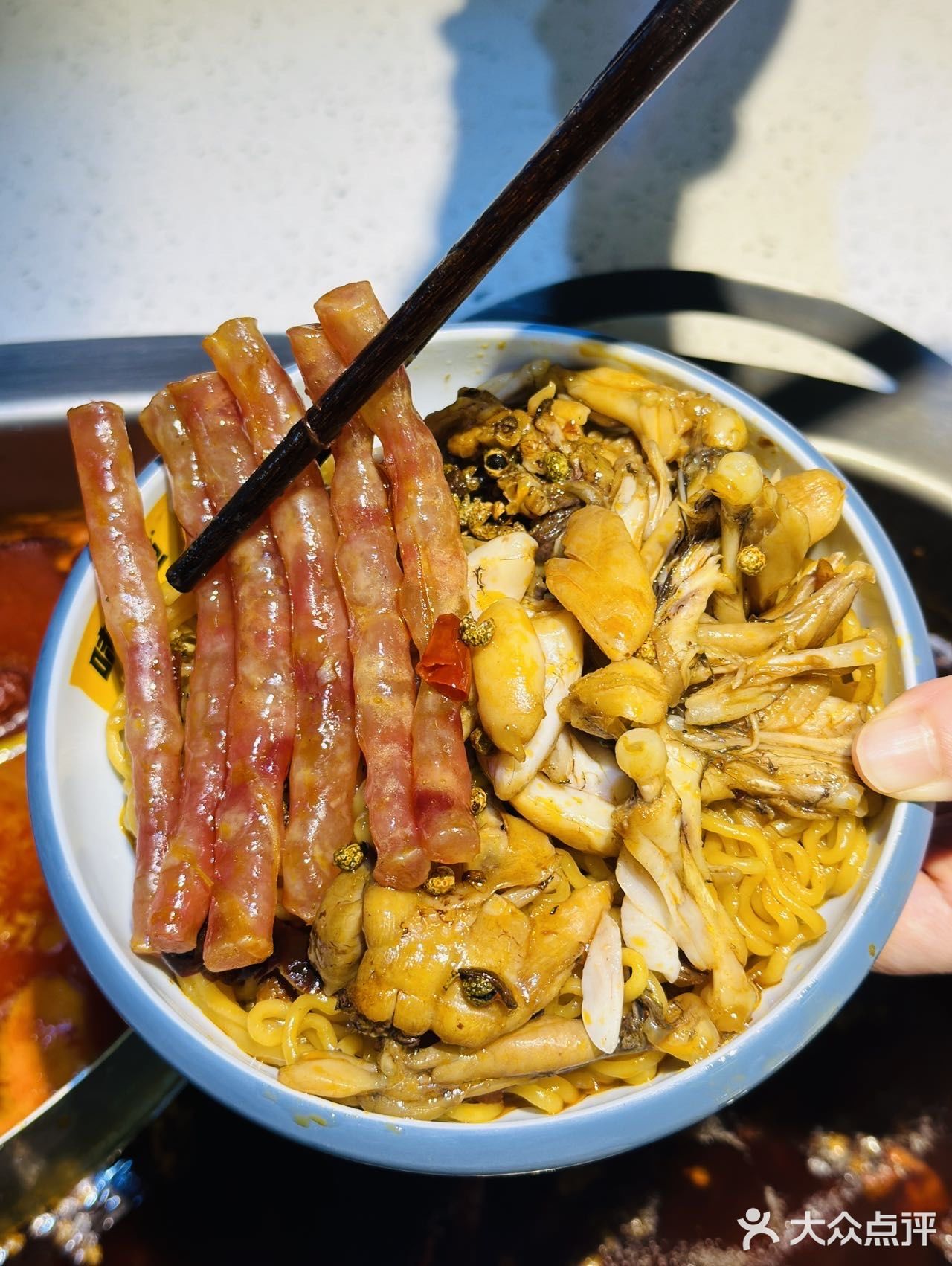 巨好吃的美蛙鱼头火锅😋还能解锁N多吃法