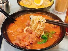 番茄汤底牛肉出前一丁-华嫂冰室(尖沙咀店)