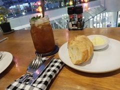 -ROAST coffee & eatery