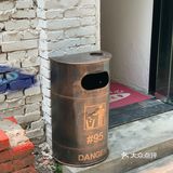 废墟里的超酷机车咖啡店🛺就是开着玩儿