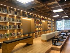 -漕河泾街道图书馆(漕河泾社区文化活动中心店)