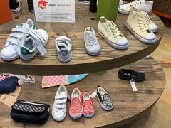 -ABC MART(心斎橋店)