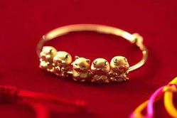 -菜百首饰店(东方新天地店)