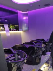 -TOP HAIR SALON