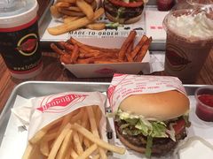 -FATBURGER 特富客汉堡(外交公寓店)
