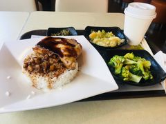 -东方既白(黄兴路大润发店)