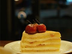 山楂奶油蛋糕-black rainbow coffee