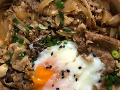 寿喜牛肉饭-8PINTS八品脱·日料·烧鸟·精酿小酒馆(莘庄店)