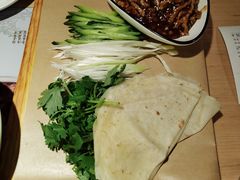 -关东小磨东北菜(上海长风大悦城店)