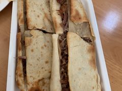 肥肠火烧-宝光熏肉鞋底火烧(新街口店)