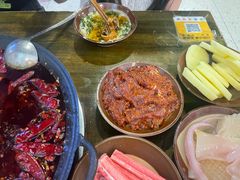 -黄潇洒老火锅(九眼桥宏济巷店)