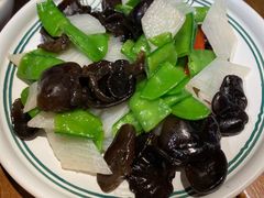 -云海肴·汽锅鸡·云南菜(天山百盛优客店)