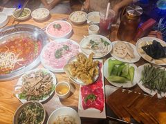 -城墙拐拐火锅(三峡广场黑金冠店)