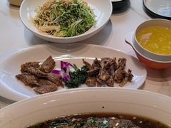 -梅利汴京烤鸭•开封豫菜地标店(东大街店)