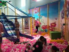 -蒙特利亲子乐园