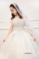-Lady  Jane高端婚纱礼服馆