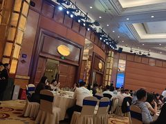 -凤凰楼酒家·粤宴点心(华强北店)