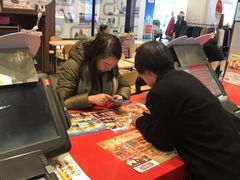 服务人员帮我加会员-汉堡王(房山绿地缤纷城店)