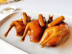 玻璃皮润烧乳鸽王-富力丽思卡尔顿酒店·丽轩中餐厅