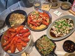 -巴厘龙虾·榜首油焖大虾(音乐学院·沿江酒馆店)