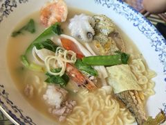 -霆记海鲜·只为这碗面(滨江店)
