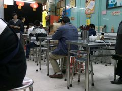 店里-银记肠粉店(新港西路店)