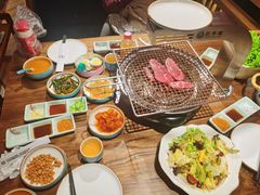 -明洞阿姨·韩式酱蟹烤肉·创意料理(三元桥店)