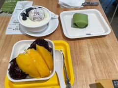 芒果白雪黑糯米甜甜-满记甜品(荟聚购物中心店)